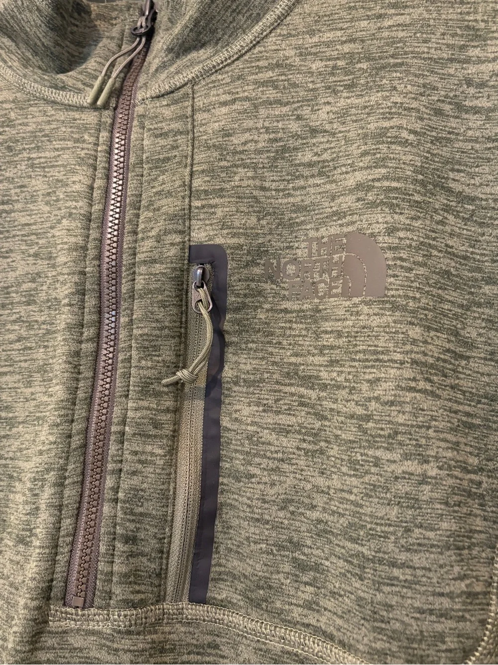The North Face Men’s Heathered Olive Green Canyonlands Half-Zip Fleece Pullover